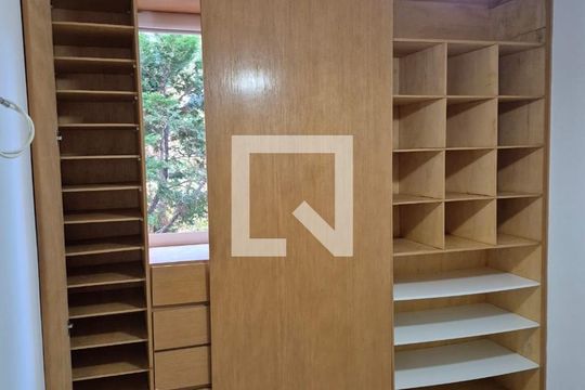 Quarto de apartamento para alugar com 2 quartos, 56m² em Chacara Nossa Senhora do Bom Conselho, São Paulo