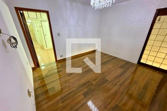 Quarto de casa para alugar com 3 quartos, 160m² em Vila Antonieta, São Paulo
