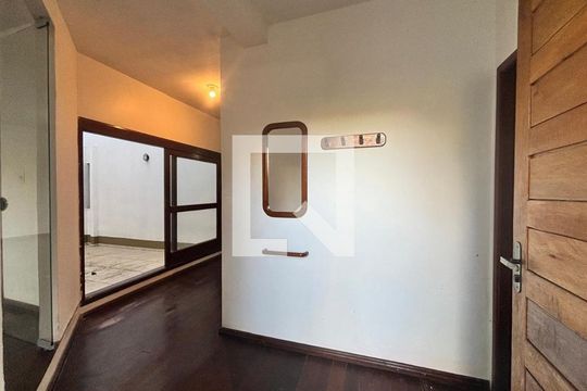Casa para alugar com 4 quartos, 418m² em Guarani, Novo Hamburgo