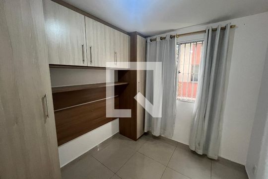 Quarto 1 de apartamento para alugar com 2 quartos, 40m² em Super Quadra Morumbi, São Paulo