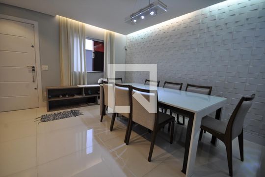 Sala de casa de condomínio à venda com 3 quartos, 145m² em Vila Paiva, São Paulo