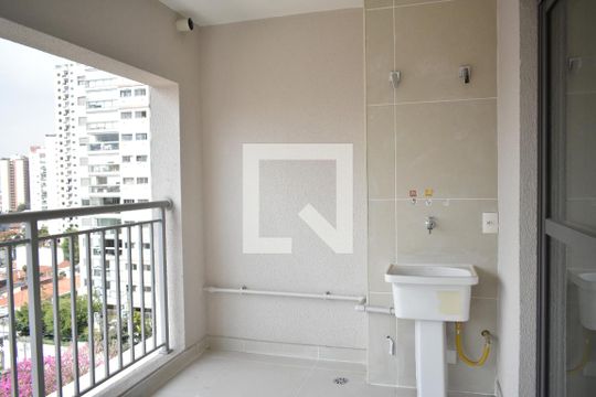 Sacada de apartamento à venda com 2 quartos, 65m² em Chácara Inglesa, São Paulo
