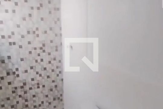 Banheiro de casa de condomínio para alugar com 2 quartos, 38m² em Penha de França, São Paulo