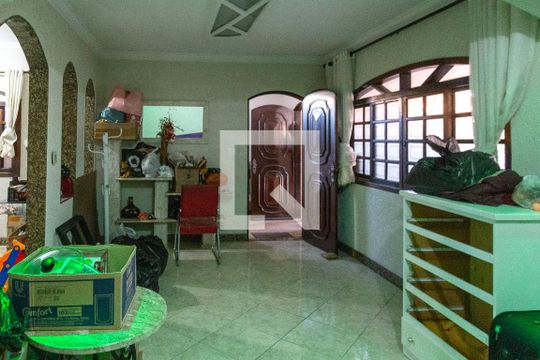 Sala de casa para alugar com 5 quartos, 350m² em Gopouva, Guarulhos