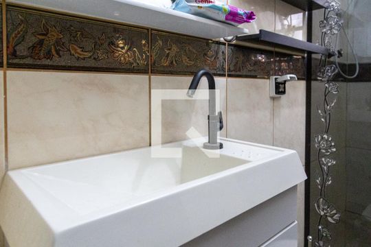 Banheiro 1 de casa para alugar com 5 quartos, 350m² em Gopouva, Guarulhos