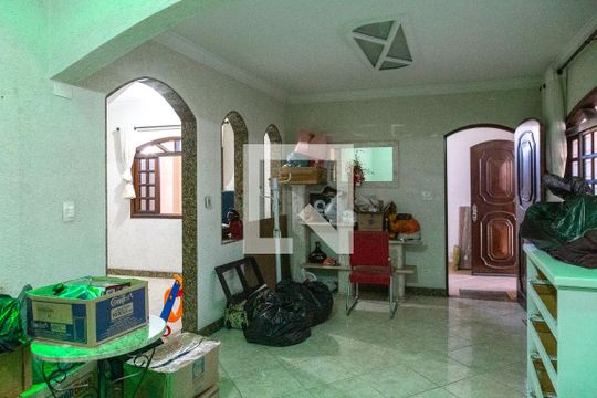 Sala de casa para alugar com 5 quartos, 350m² em Gopouva, Guarulhos