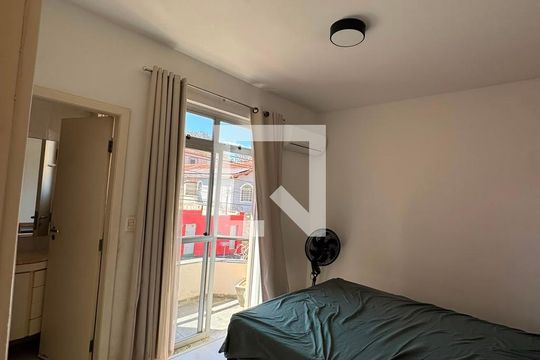 Quarto de apartamento para alugar com 3 quartos, 89m² em Santa Tereza, Belo Horizonte