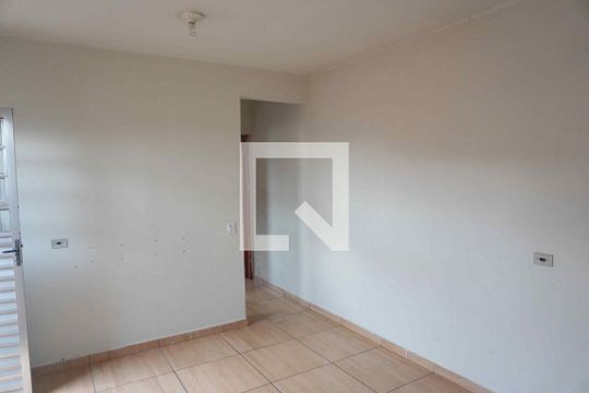 Sala de Estar de casa para alugar com 1 quarto, 36m² em Vila Engenho Novo, Barueri