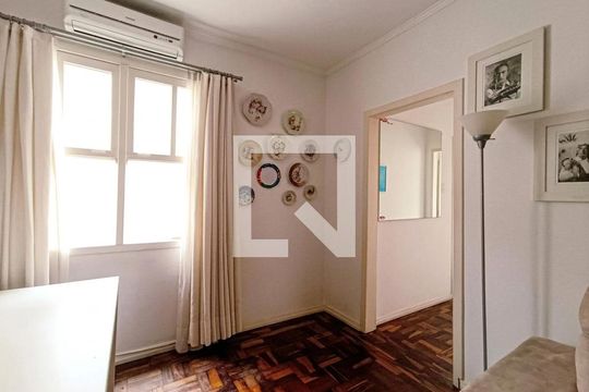 Quarto de apartamento à venda com 1 quarto, 40m² em Menino Deus, Porto Alegre