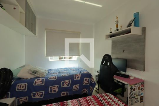 Quarto 1 de casa à venda com 3 quartos, 243m² em Parque Gerassi, Santo André