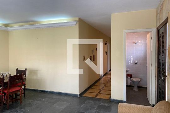 Sala de casa para alugar com 3 quartos, 205m² em Vila Campesina, Osasco