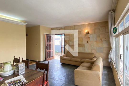 Sala de casa para alugar com 3 quartos, 205m² em Vila Campesina, Osasco