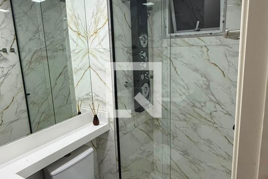 Banheiro de apartamento para alugar com 2 quartos, 60m² em Vila Barros, Guarulhos
