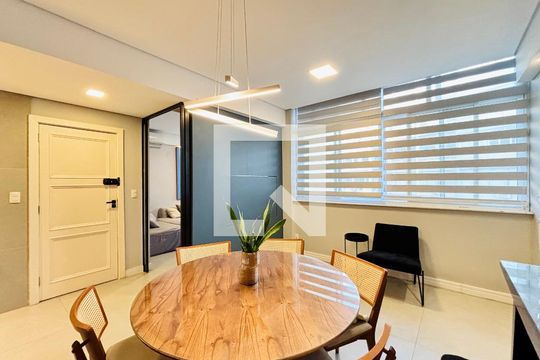 Apartamento para alugar com 1 quarto, 70m² em Copacabana, Rio de Janeiro