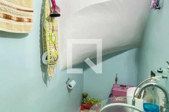 Lavabo  de casa para alugar com 2 quartos, 210m² em Vila Sao Francisco (zona Leste), São Paulo