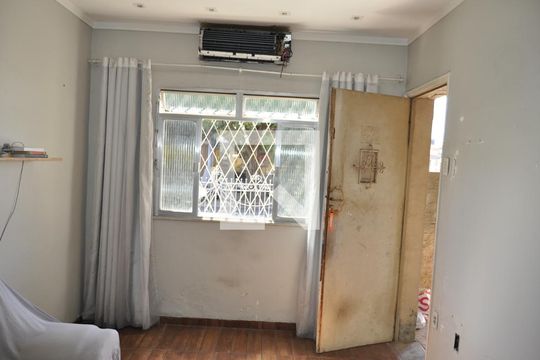 Casa à venda com 2 quartos, 60m² em Tomás Coelho, Rio de Janeiro