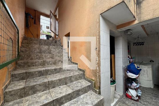 Casa à venda com 3 quartos, 186m² em Veloso, Osasco