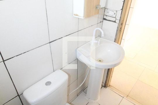 Banheiro de casa para alugar com 2 quartos, 46m² em Jardim Valparaiba, São José dos Campos