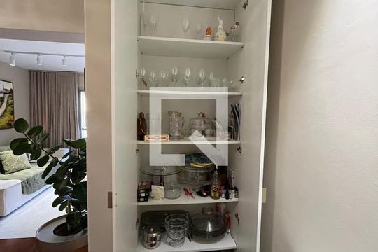 Sala de apartamento para alugar com 3 quartos, 125m² em Vitória, Salvador