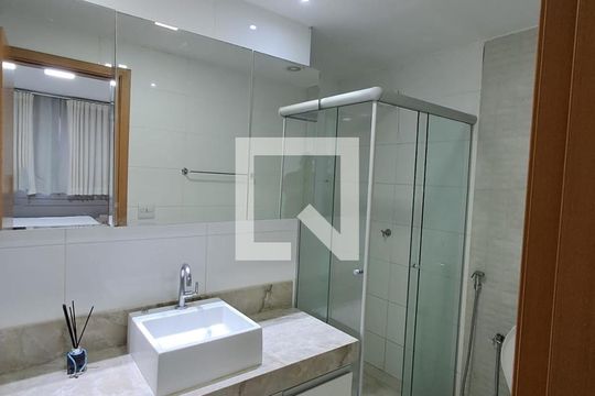 Banheiro de apartamento para alugar com 2 quartos, 72m² em Setor Marista, Goiânia