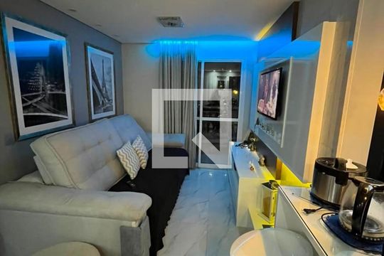 Sala de apartamento para alugar com 2 quartos, 65m² em Jardim Vazani, São Paulo