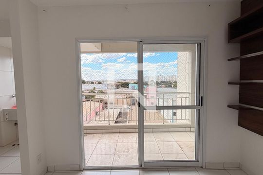 Sala de apartamento para alugar com 2 quartos, 58m² em Ipiranga, Goiânia