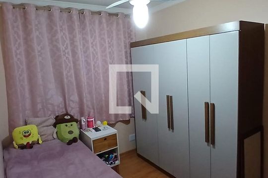 Quarto de apartamento para alugar com 3 quartos, 62m² em Pestana, Osasco