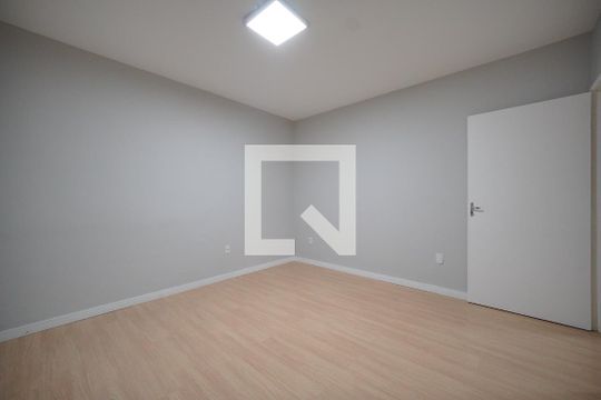 Suíte de casa para alugar com 4 quartos, 126m² em Santa Monica, Florianópolis