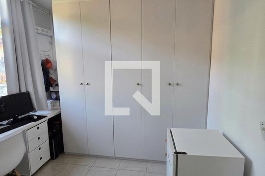 Quarto de casa de condomínio à venda com 3 quartos, 170m² em Itaipu, Niterói