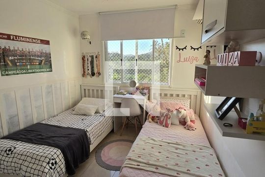 Quarto de casa de condomínio à venda com 3 quartos, 170m² em Itaipu, Niterói