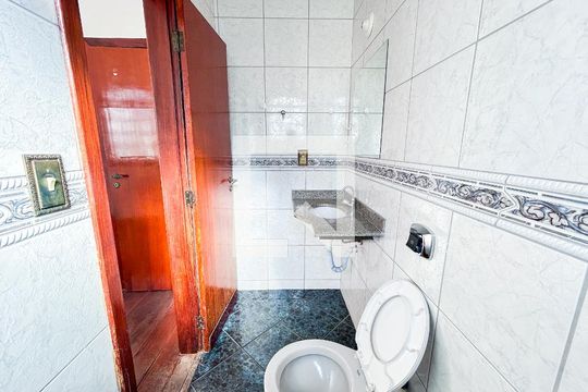 Casa para alugar com 2 quartos, 80m² em Planalto, Belo Horizonte