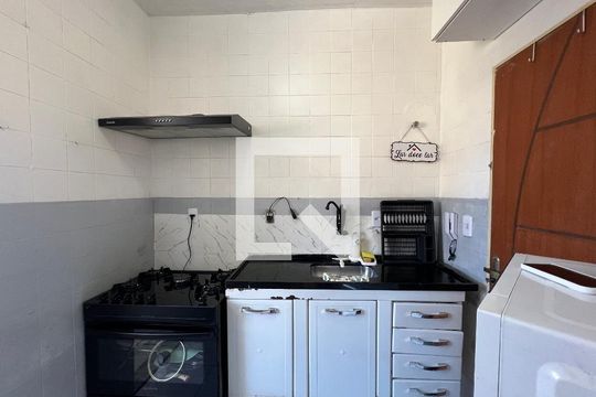 Cozinha de apartamento para alugar com 3 quartos, 57m² em Manacás, Belo Horizonte