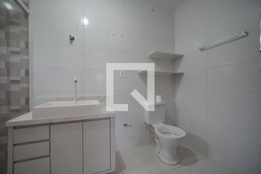 Banheiro da Suíte de apartamento para alugar com 3 quartos, 115m² em Ingleses do Rio Vermelho, Florianópolis