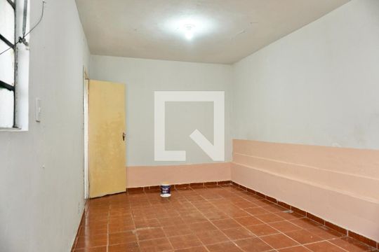 Quarto  de kitnet/studio para alugar com 1 quarto, 50m² em Sagrada Família, Belo Horizonte