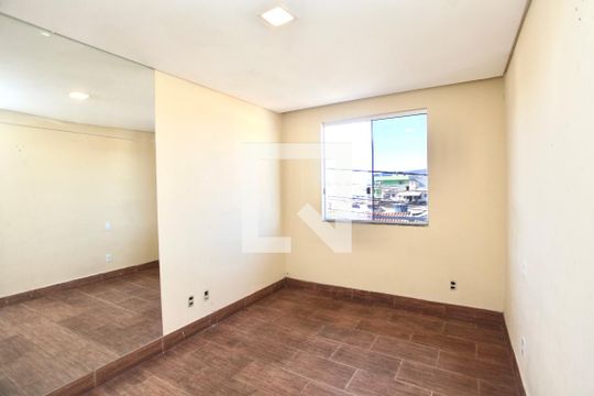 Quarto Suíte de casa para alugar com 3 quartos, 92m² em Industrial Itau, Contagem