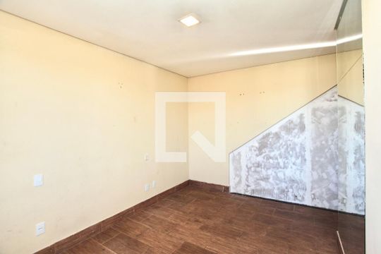 Quarto Suíte de casa para alugar com 3 quartos, 92m² em Industrial Itau, Contagem