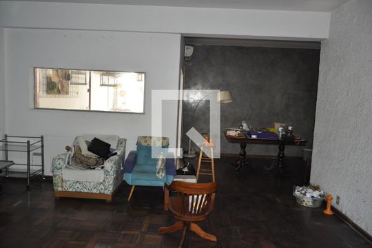 Casa à venda com 3 quartos, 200m² em Piedade, Rio de Janeiro