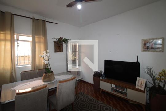 Sala de casa à venda com 4 quartos, 150m² em Jardim Peri, São Paulo