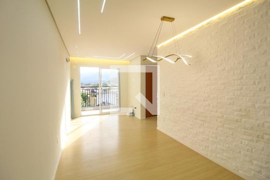Apartamento para alugar com 2 quartos, 50m² em Taquara, Rio de Janeiro