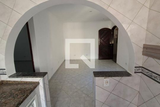 Sala de apartamento para alugar com 2 quartos, 53m² em Jardim Aracare, Itaquaquecetuba