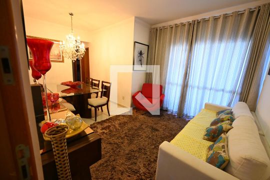 Apartamento para alugar com 3 quartos, 77m² em Parque Amazonia, Goiânia