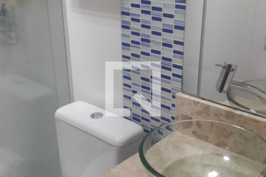 Banheiro de apartamento à venda com 2 quartos, 100m² em Vila Camilópolis, Santo André