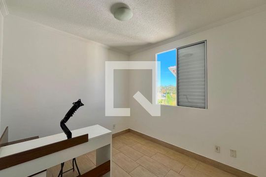 Quarto 1 de apartamento para alugar com 2 quartos, 45m² em Vila Marieta, Campinas