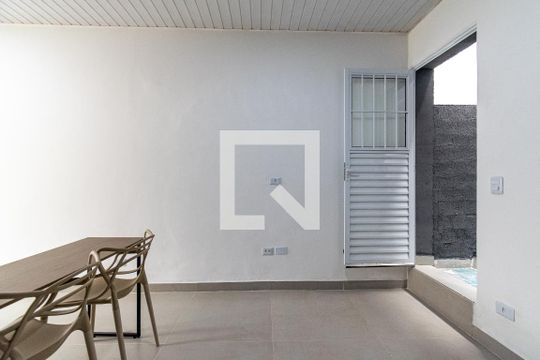 Casa para alugar com 1 quarto, 18m² em Jabaquara, São Paulo