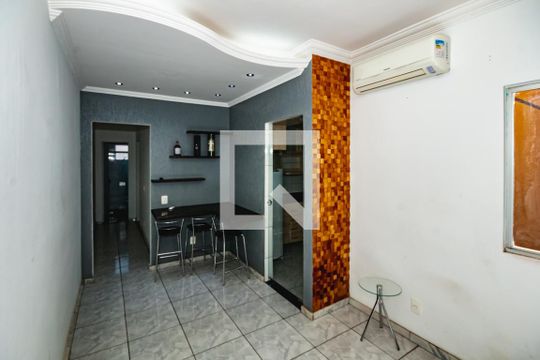 Apartamento para alugar com 2 quartos, 47m² em Heliópolis, Belo Horizonte