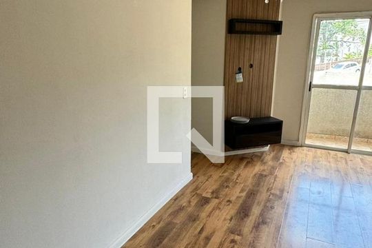 Apartamento à venda com 2 quartos, 56m² em Centro, Barueri