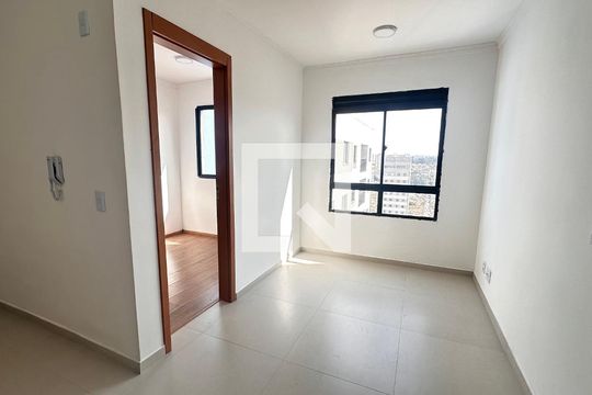 Apartamento para alugar com 2 quartos, 33m² em Vila das Belezas, São Paulo