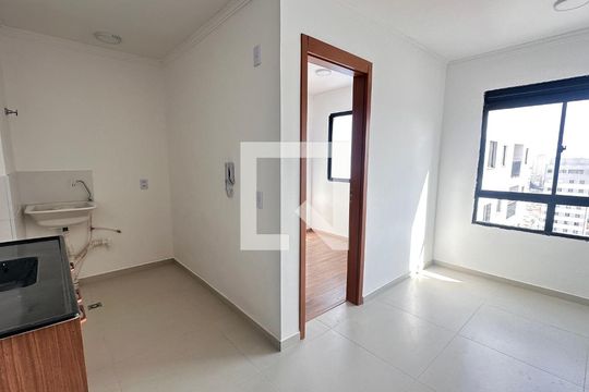 Apartamento para alugar com 2 quartos, 33m² em Vila das Belezas, São Paulo