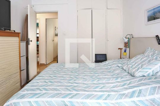 Quarto de apartamento para alugar com 4 quartos, 131m² em Santo Amaro, São Paulo