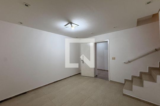 Casa à venda com 3 quartos, 180m² em Parque Sao Luis, São Paulo